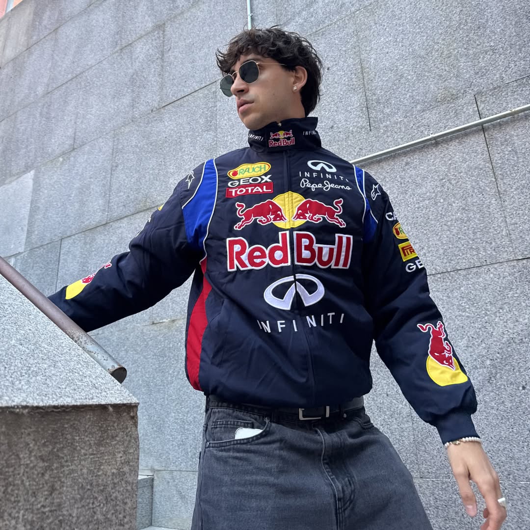 レッドブルF1 ジャージ Red Bull Racing 2025 チーム防水ジャケット - ユニセックス